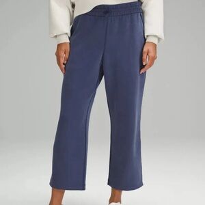 NWT softstreme high rise crop